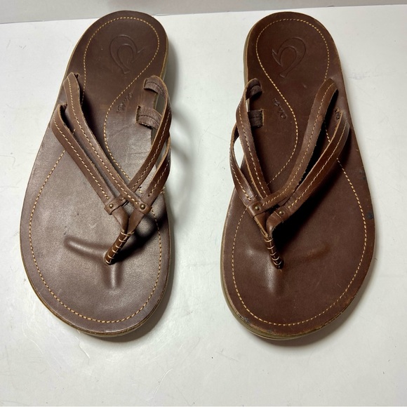 OLUKAI womens brown leather strappy thong sandals beach lake boating flip flop - Picture 3 of 9